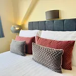 Cwtch Guesthouse